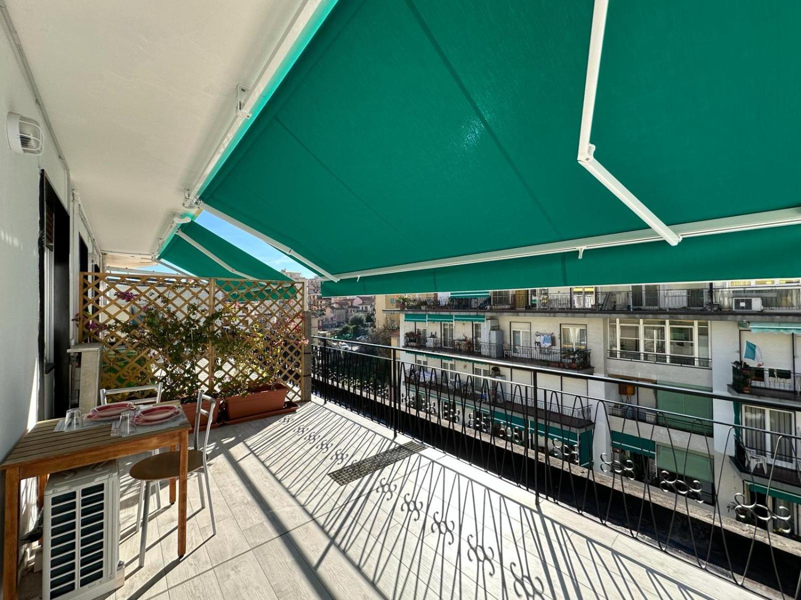 Wh - Cuore Home - Attico Monolocale Con Parcheggio Gratuito - 5 Minuti Dal Centro - Wifi Sanremo Exterior foto